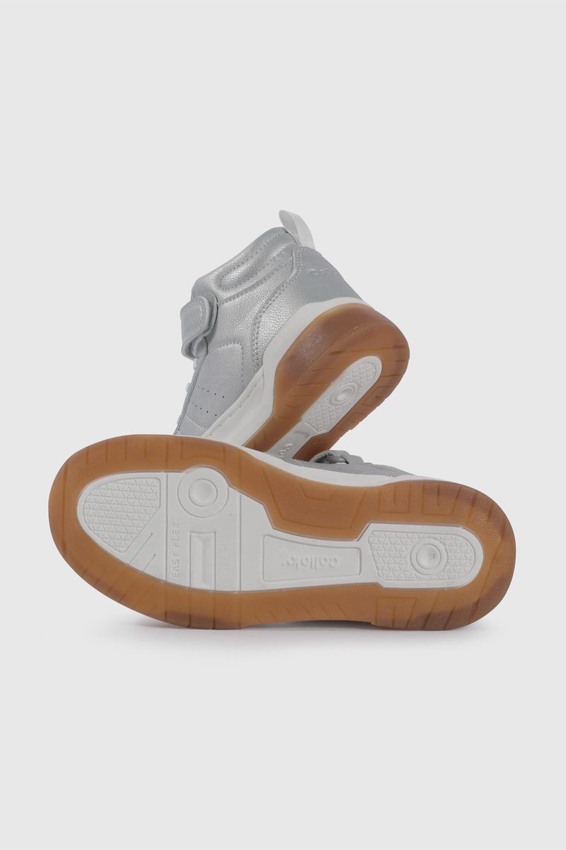 57160208v26-3