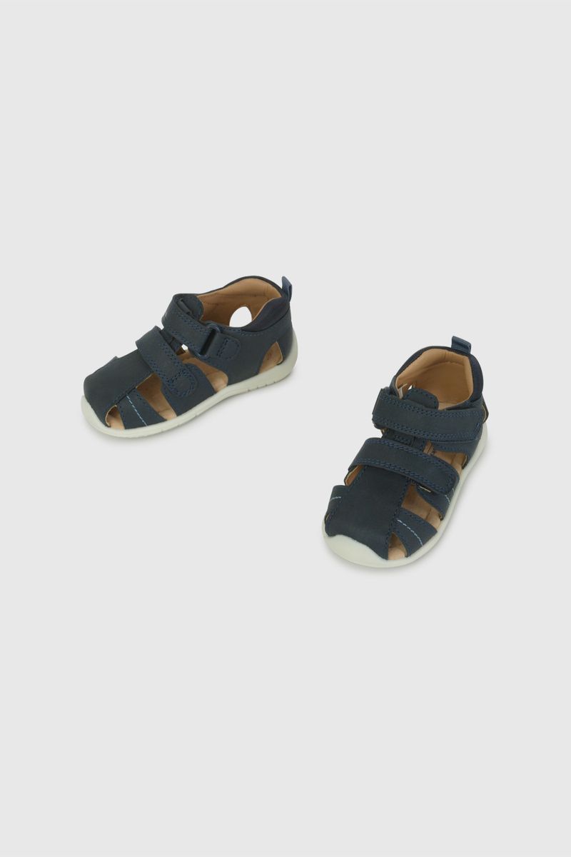 33030250v26-4