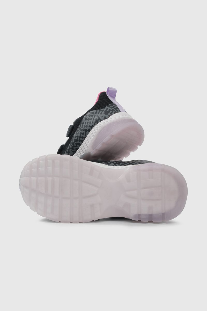 57040301v25-3