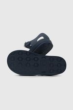 43571050v25-3