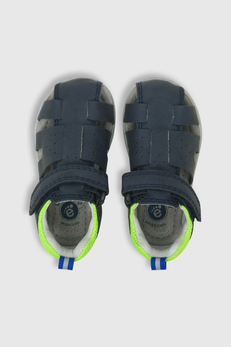 43030250v24-4