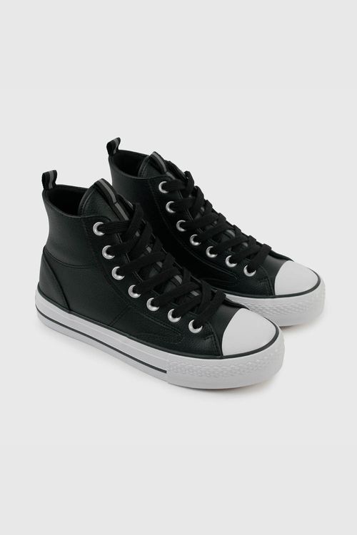 Zapatilla Negra con Plataforma y Caña Alta