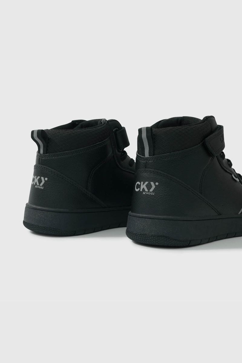 885484de-f18c-42ac-baa1-e9f272df21c8-77010201i24-5