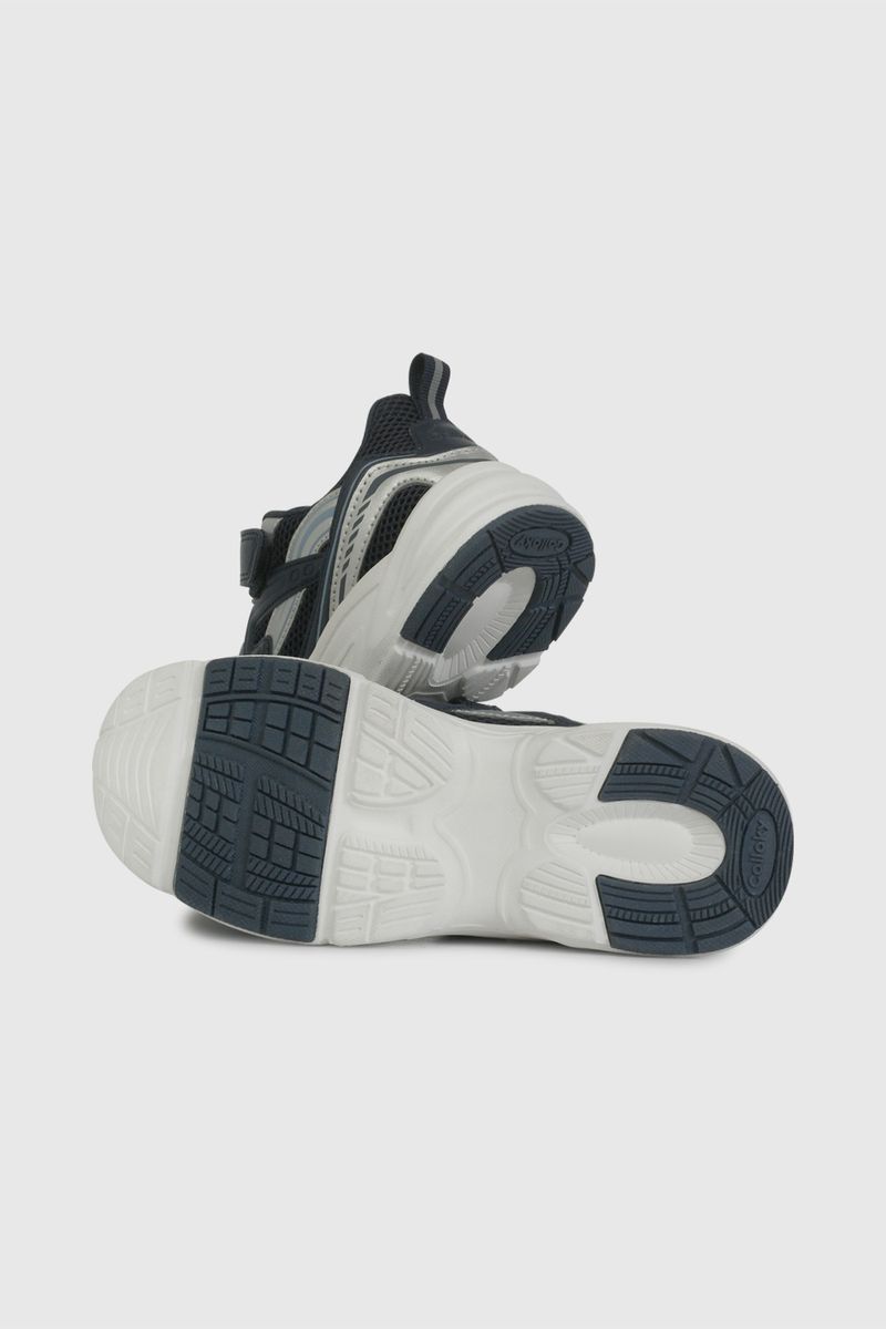 57070250v26-3