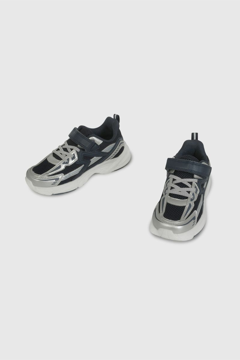 57070250v26-4