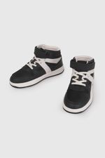 b04e3c83-4bdf-4844-8fd8-7e40285f61c3-57010201v26-4