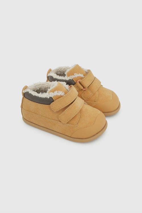 Botín de Niño Mostaza de Sintético y Textil con Velcro